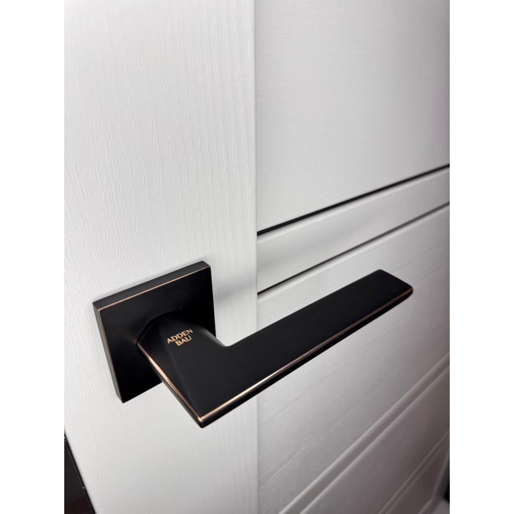 Дверная ручка Adden Bau BINARY Q572 BLACK / GOLD RIM Черный матовый / Золото